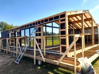 Haus nach Projekt „Barnhouse 110“, Dorf Ivantsevo: Fassadenverkleidung