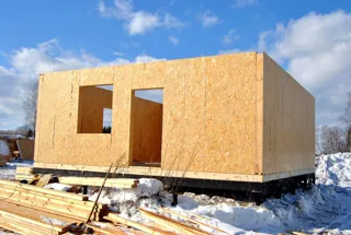 Haus nach Projekt „Sefir“, Dorf Kadnikovo: Wandmontage