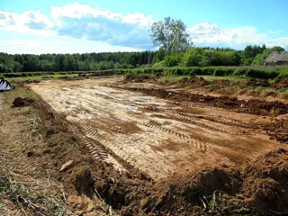 Haus nach Projekt „Barskoe pomeste“, Gebiet Kostroma: Fundament und Grundrahmen