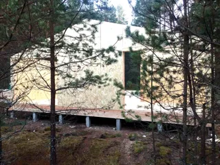 “Barnhouse 110” projesine göre ev, Vidogoshchi köyü: duvar montajı