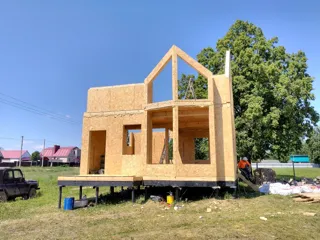 Haus nach Projekt „Sarja“, Kazan: Wandmontage
