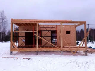 Haus nach Projekt „Mistika - N2.8“, Dorf Lyutovo: Wandmontage