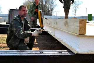 Haus nach Projekt „Ermak“, Dorf Vasilevo: Fundament und Grundrahmen