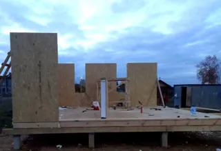 Haus 54 m² nach individuellem Projekt, Dorf Leonovo: Wandmontage