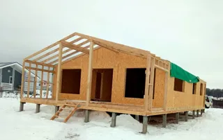 House, “Barnhouse 110” design, TSN homeowners’ association “Orlinye Kholmy”: wall assembly