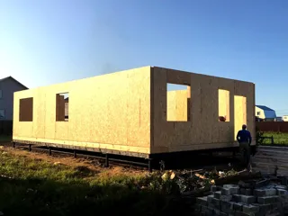 Custom-design house, Pervyy settlement: wall assembly