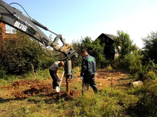 Haus nach Projekt „Radoniza“, Dorf Kryukovo: Fundament und Grundrahmen