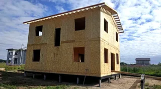 Haus nach individuellem Projekt, Dorf Kovarditsy