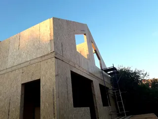 Haus nach Projekt „Tajna“, Krasnogorsk: Wandmontage