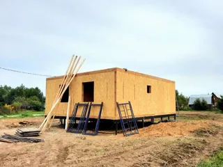 Haus nach individuellem Entwurf, Dorf Telyatevo: Wandmontage