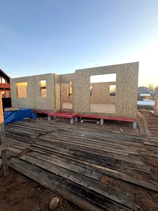 Özel projeli ev, Kostroma bölgesi: duvar montajı