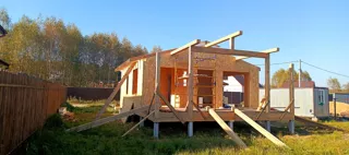 Custom-design house, Nastasino village: roofing
