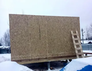 Haus 70 m², individuelles Projekt, SNT „Rjabinka“: Wandmontage