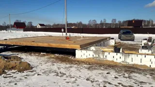 Garage nach Projekt „Slawjanka mini + Garage“, Dorf Nazarovo: Fundament und Grundrahmen