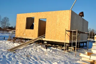 Haus nach Projekt „Sefir“, Dorf Kadnikovo: Wandmontage