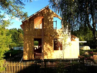 Haus nach individuellem Entwurf, Siedlung Borisoglebskiy: Wandmontage