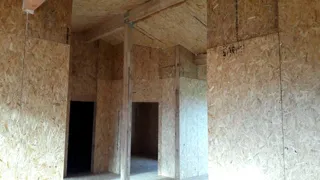 “Vuokatti” projeli ev, Ermolovo köyü: iç bölme duvarları