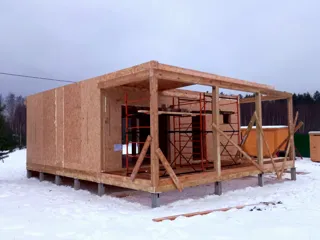 Haus nach Projekt „Mistika - N2.8“, Dorf Lyutovo: Wandmontage