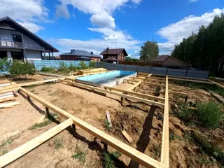 Haus 228 m² nach individuellem Projekt, Dorf Lunevo: Fundament und Grundrahmen