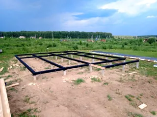 Haus nach individuellem Projekt, Gebiet Moskau: Fundament und Grundrahmen