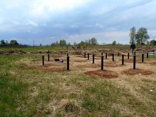 Haus nach Projekt „Sefir“, Dorf Kadnikovo: Fundament und Grundrahmen