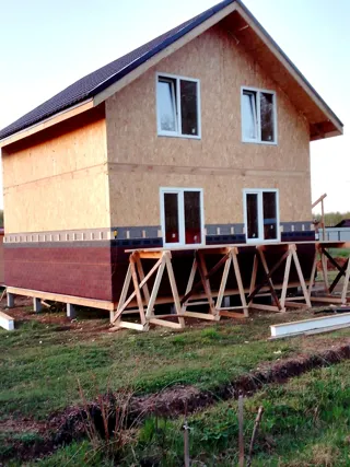 Haus nach Projekt „Awdeewo“, Dorf Pokrov: Fassadenverkleidung