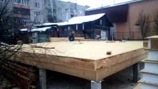 Custom-design house, Ivanovo: SIP panel floor at elevation 0