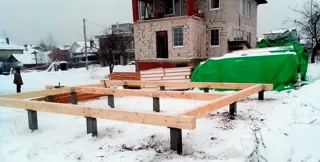 Haus 54 m², Projekt „Barnhouse 39“, SNT „Parus“: Fundament und Bodenrahmen