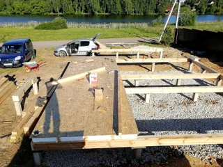 Haus nach Projekt „Jessentuki 7.5x7.5“, Dorf Rastunovo: Fundament und Grundrahmen
