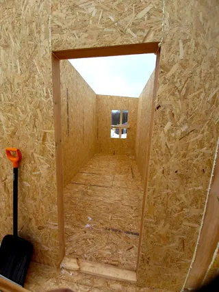 House built to a custom design, Yadrominskoe village: interior partitions