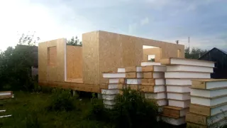 Haus 70 m², Projekt „Finnisch 70“, Siedlung Kolobovo: Wandmontage