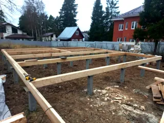 Haus 142 m², individuelles Projekt, Siedlung „Fontainebleau“: Fundament und Bodenrahmen