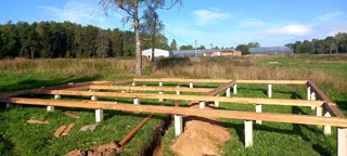 House built to a custom design, Ivanovo Region: foundation and sill strapping