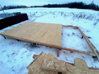 Haus nach Projekt „Barnhouse 33“, Dorf Strelnokovo: SIP-Boden auf Höhe 0
