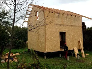 Haus nach Projekt „Alfa“, SNT „Druschba“: Wandmontage