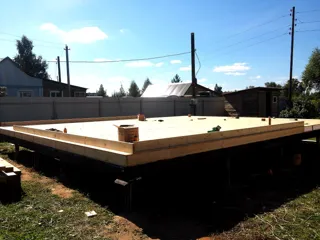 House based on the “Vanessa” design, Koloksha settlement: SIP panel floor at level 0
