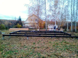 Haus nach Projekt „Mistika - S2.5“, Gartengemeinschaft SNT „Koltschugino“: Fundament und Grundrahmen