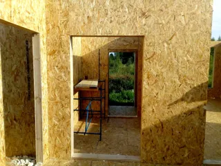 Haus nach individuellem Entwurf, Dorf Fedosovo: Wandmontage