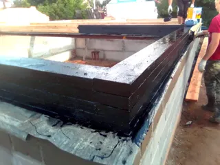 Haus nach Projekt „Majak“, Kineshma: Fundament und Grundrahmen