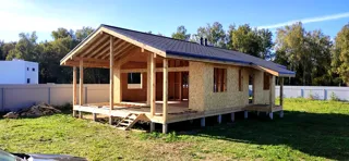 Haus nach individuellem Entwurf: fertiges Gebäude