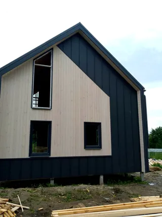 Haus nach individuellem Projekt, Gebiet Kostroma: Fassadenverkleidung