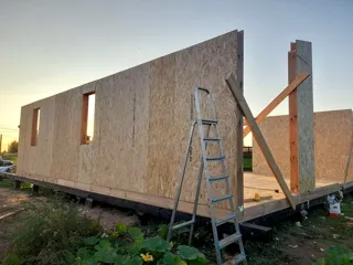 Showroom Barnhouse 76.3 in Kostroma: Wandmontage