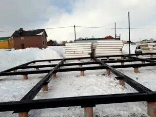 Haus nach individuellem Projekt, Dorf Popovskaya: Fundament und Grundrahmen