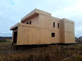 Haus nach Projekt „Grafit“, Siedlung Lyubashino: Wandmontage