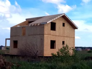 Haus nach Projekt „Jessentuki 8x8“, Siedlung Pervyy: Obergeschoss und Dachgeschoss
