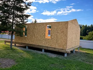 Custom-design house, SNT garden community “Zareche”: wall assembly