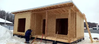 Haus 48 m², individuelles Projekt, Siedlung „Nowoe Jusupowo“: Wandmontage