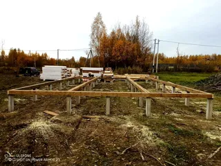 Haus nach Projekt „Chalet 76.3“, Gebiet Iwanowo: Fundament und Grundrahmen