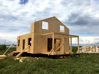 Haus nach Projekt „Jessentuki 8x8“, Siedlung Pervyy: Obergeschoss und Dachgeschoss