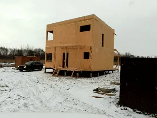House based on the “Style 108” design, Miklyaikha settlement: completed house